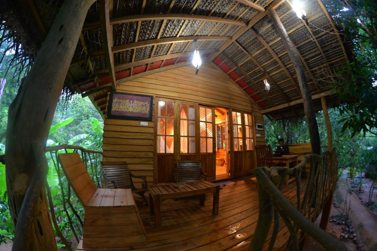 Habarana Tree House Mutu Village Exterior foto